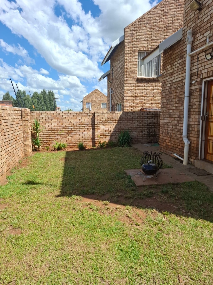 To Let 2 Bedroom Property for Rent in Baillie Park North West